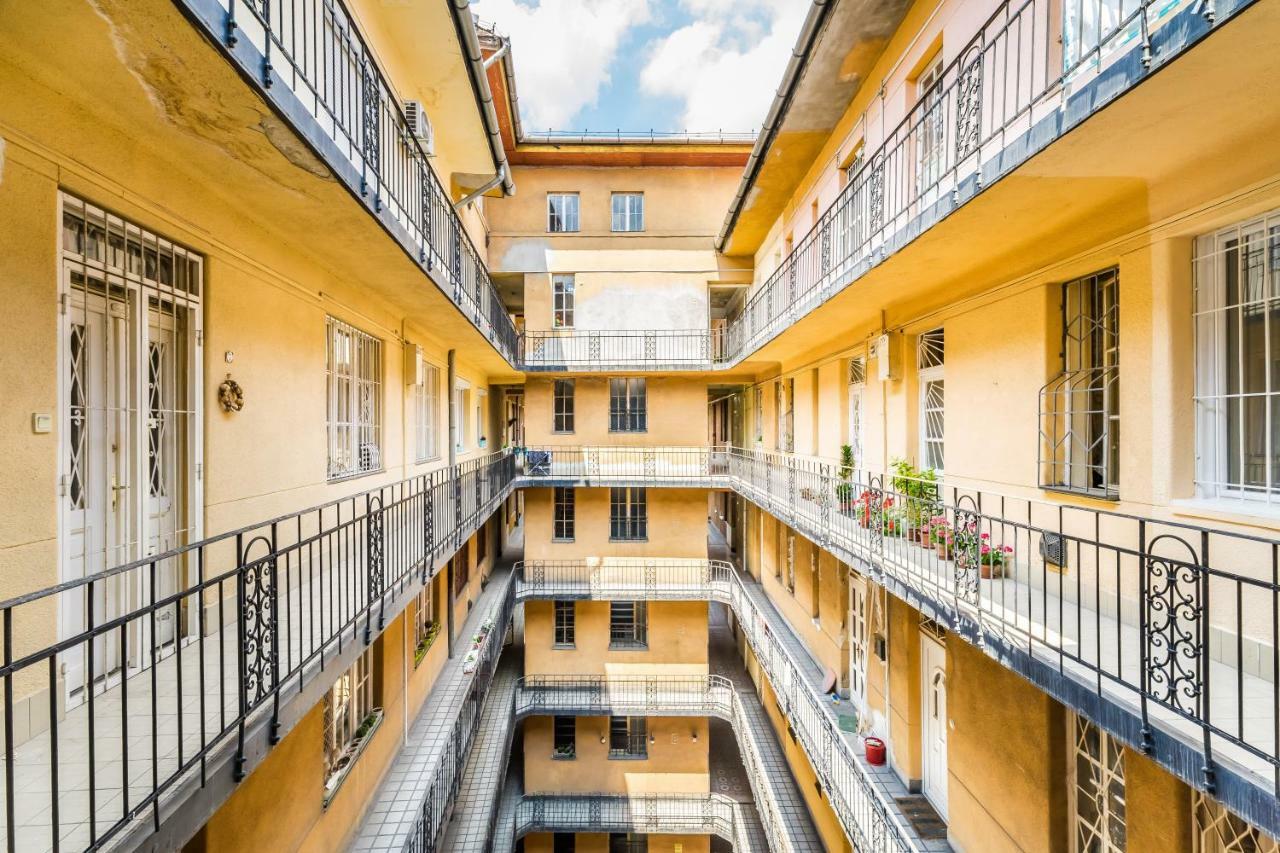 Fleur Creme Apartment Budapest Exterior photo